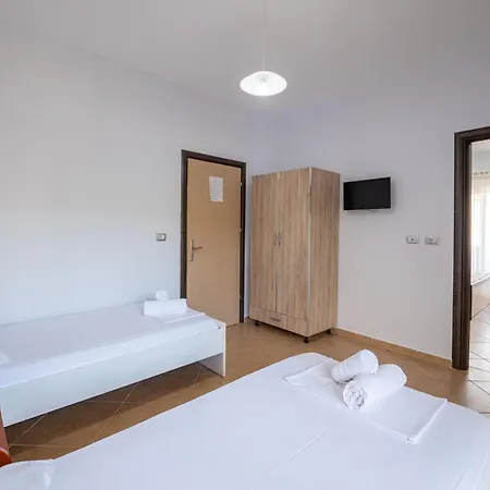 Apartament Nomia *