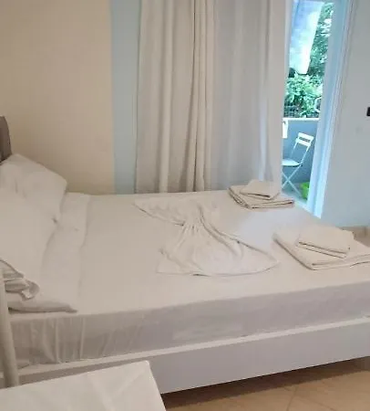 Vila Babuli Apartment Ksamil