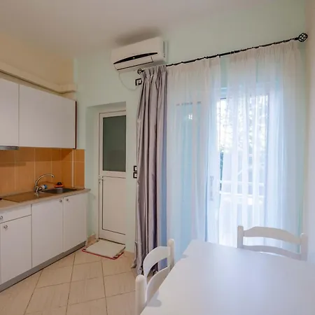 Nomia Apartment *